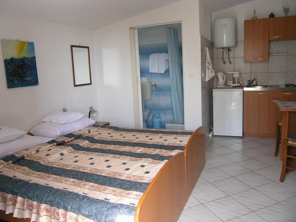 Apartmani Plach Krk Town Extérieur photo