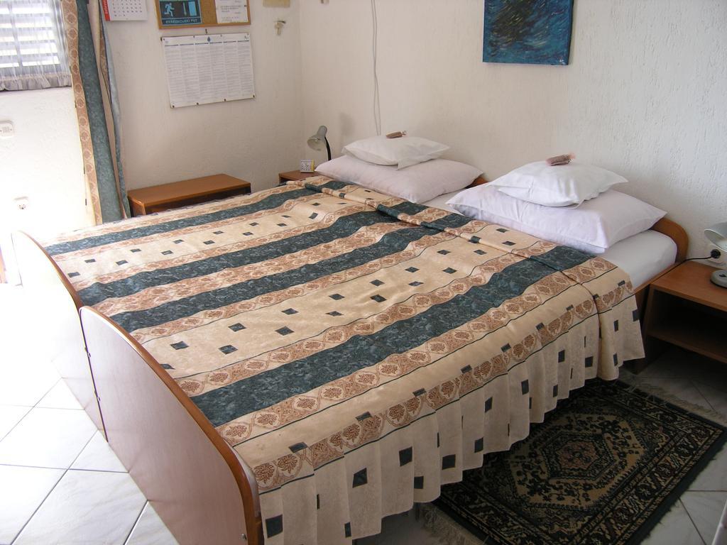 Apartmani Plach Krk Town Extérieur photo